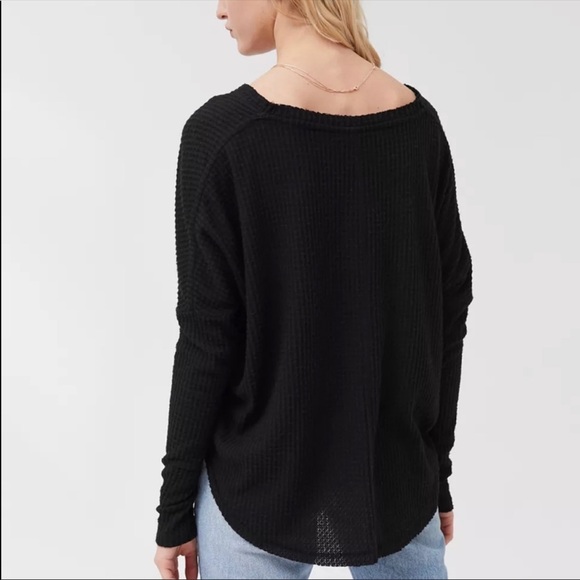 Urban Outfitters Out From Under Jojo Oversized Thermal Button Front Top - Picture 3 of 8